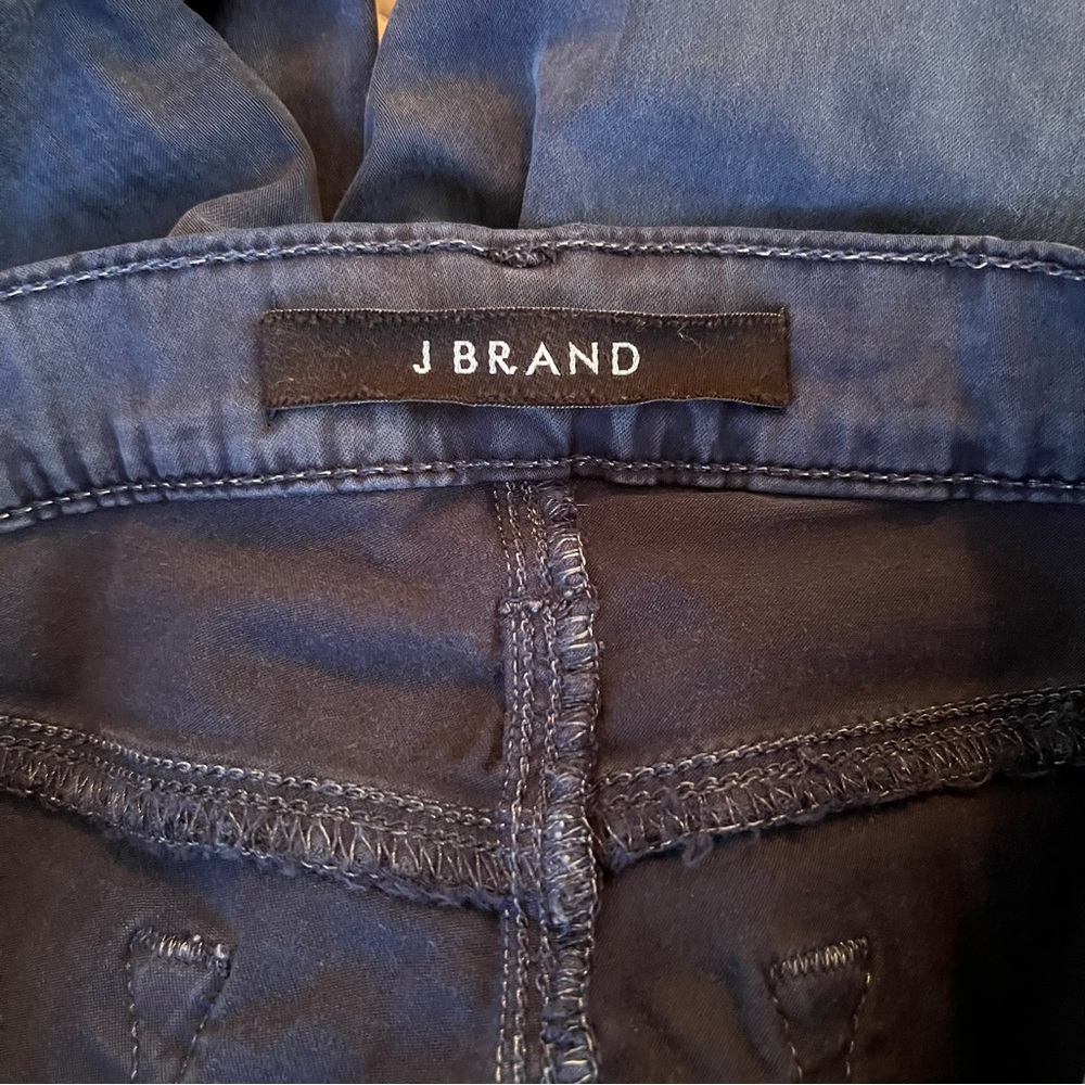 J Brand Super Skinny Jean in Carbon Blue 28 - Picture 5 of 7